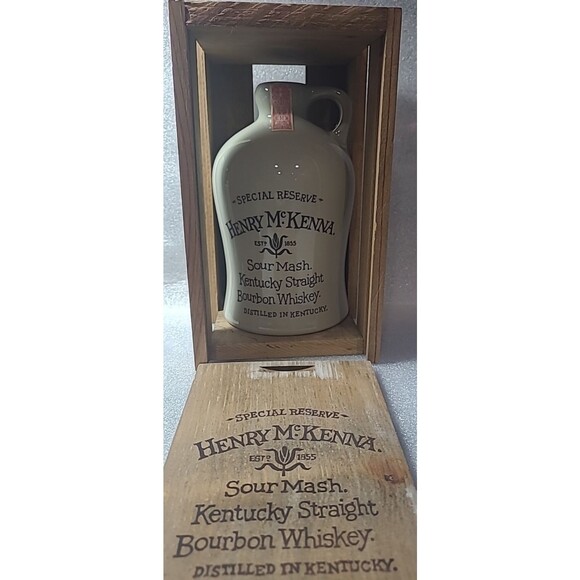 VTG Empty Henry McKenna Sour Mash Bourbon Whiskey Jug 750 ml -80 Proof Kentucky - Picture 1 of 9